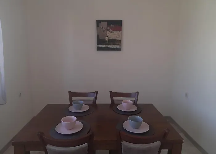 Center アパート サンダンスキ